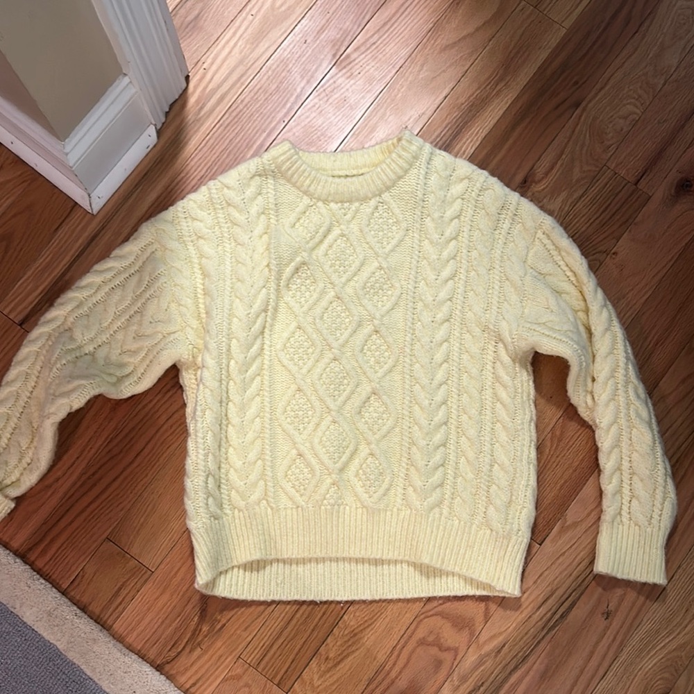 Daily drills butter Yellow Cable Knit Sweater